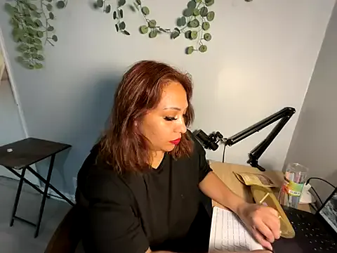 RaquelL0ve — Write last tippers name on boob