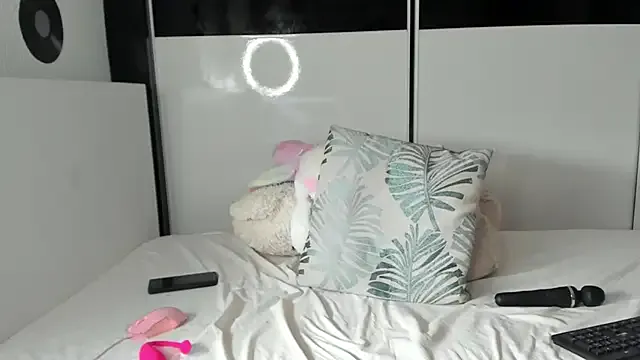 raydollpussy — Spank my ass in doggy