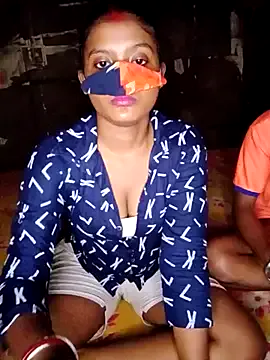 RAYI_Queen_4 — Boobs show