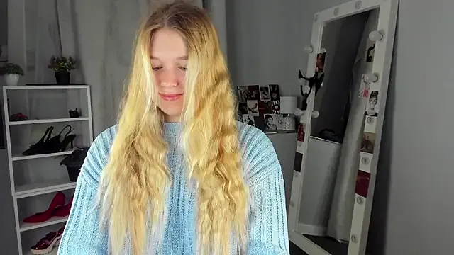 Rebecca_Kelly — striptease