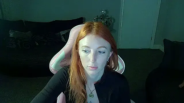 Red_firesquirt — suck dildo