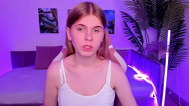 Remilia_gin — sensual tease