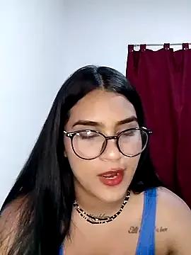 Renata_Zoe — Play pussy wet