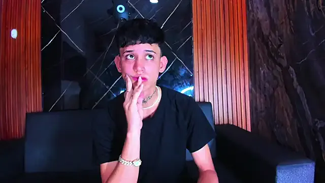 RickyMontes_ — completely naked 