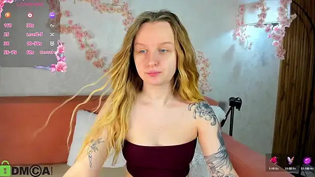 Rina_Panic — Undress completely and show the pussy