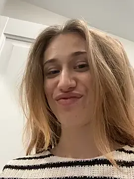Rina_Tyler — SHOW ASS TO THE ASSISTANT