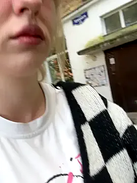 RonnieKiss — take off bra