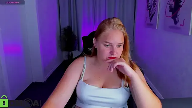 Rosa_Jones — doggy pose
