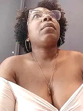 RoxyCaine — spank tits