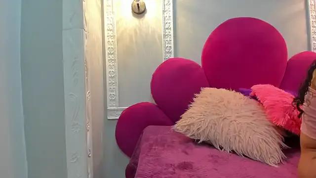 StripChat Saammy_17 is Freechat Saammy_17 — control toy by 5 min