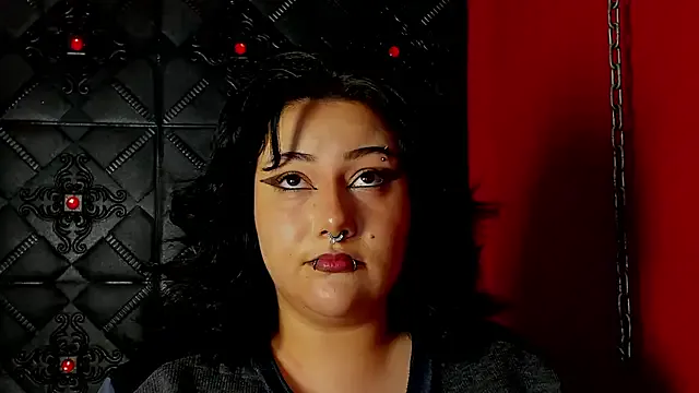 SabbathSinclair — kneel for your queen 