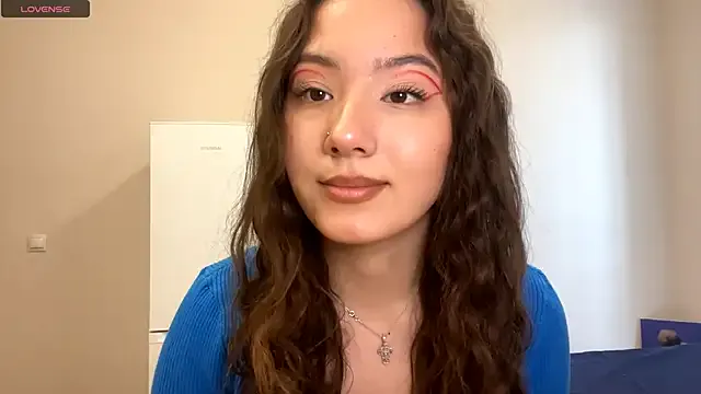 Sakuravice — Tease with neckline