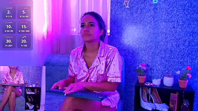 Sally_Ricci — show feet