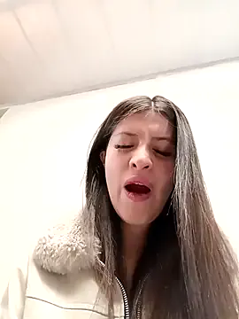 SALOME-28_ — deep throat with my squirting dildo