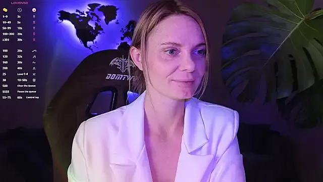 Sam_Klaus — topless 5 min and play with boobs