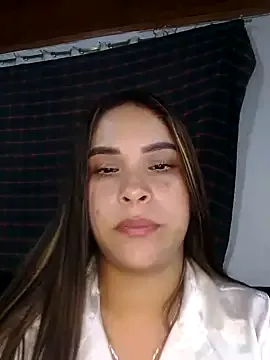 samanta-safiye — spit on tits