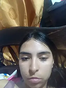 Sami-swan42 — Show tits