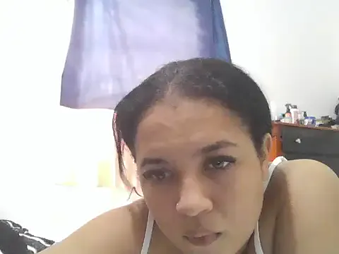 Samiraxxx24 — Freechat on StripChat