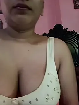 Samiya3344 — Show Boobs in Public