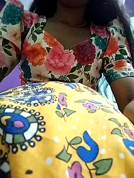 Sanaya_009 — Buy a laptop