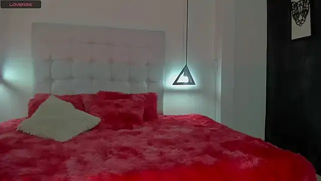 Sandy_foxx — toples + spank ass x3