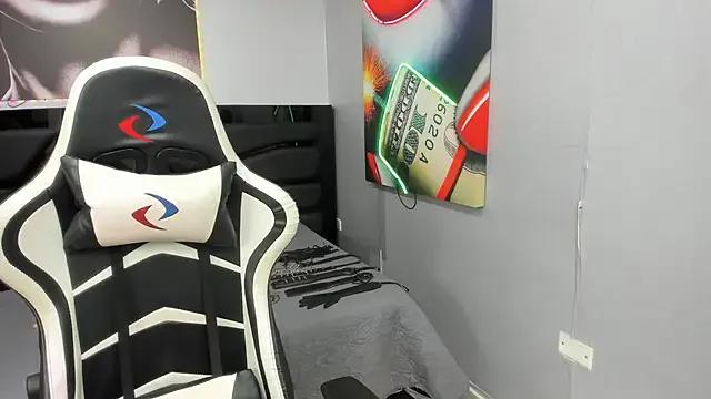 Sara_Bdsm_ —  Make a short sexy dance 