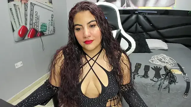 Sara_Bdsm_ —  Twerk my ass 