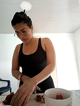 sarabrigith — Show tits