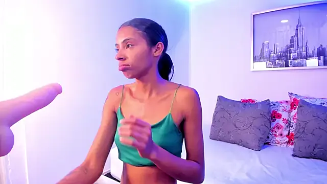 sarah_ashbourne — Play with ice in tits