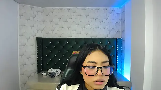 Sarah_evansm — Freechat on StripChat