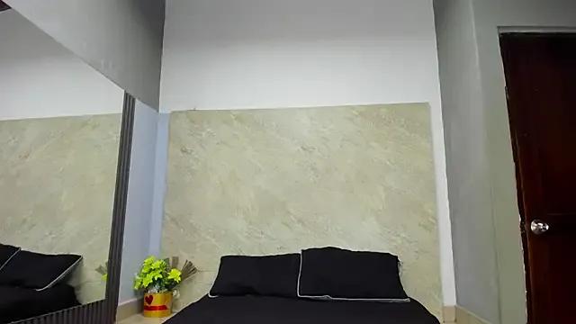 StripChat Sarahh-19 is Freechat Sarahh-19 — make me spank my ass until it turns red