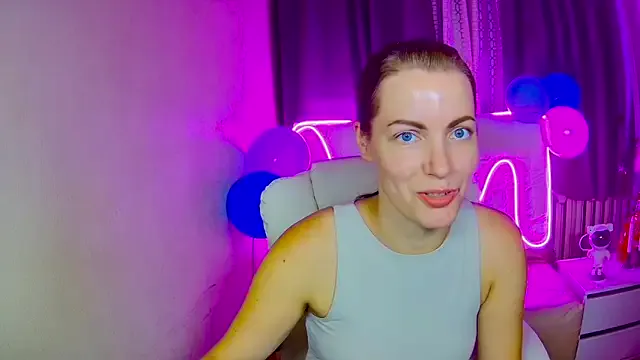 SaraLoritte — Topless