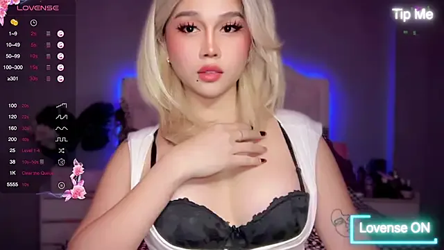 SarasayTS — INTERACT WITH MY HOT ASS! BUZZ ME!