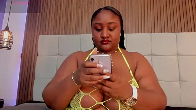 Saravy_Blandon — SPANK MY HOT AND HUGE TITS X10