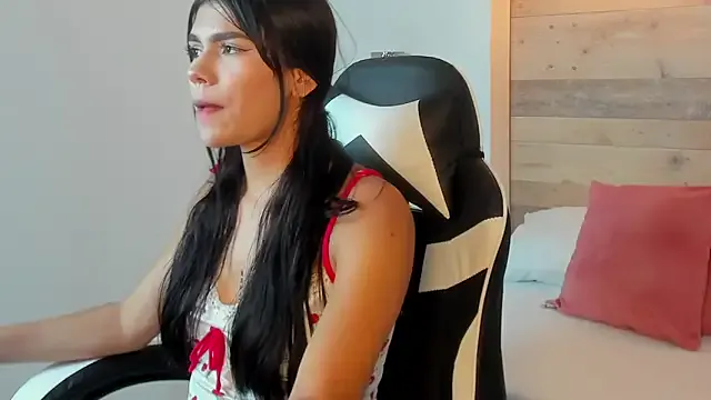 sarita_pinkie — Oil ass