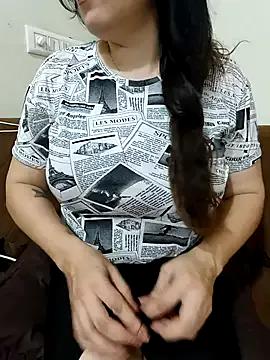sassy_aly007 — Oil on boobies/ass spank show 