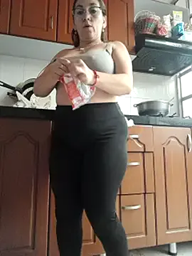 SCARLET-20 — Sexy show in my shower