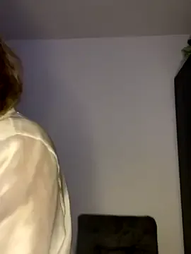 Scarlet-Love- — Whats video call :flirting::heart: