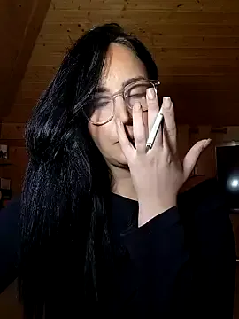 Selena-Selena — Freechat on StripChat