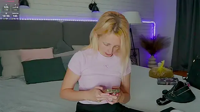 Selena_Lily — lets fuck my ass yeaaa