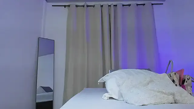 Selenafox_0 — Fuck my pussy with big dildo + squirt