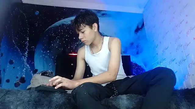 SemerHott — SHOW AND KISS FEET