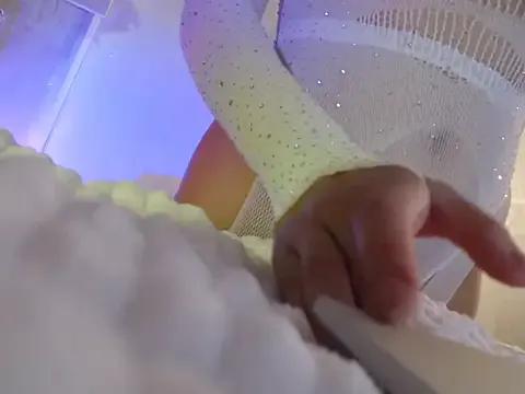 SeraBellee — Hot dance topless