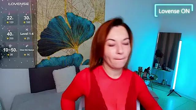 Serena_Foxxx — massage my tits close to cam