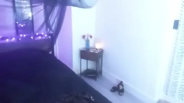 SerenaVee — Finger Pussy