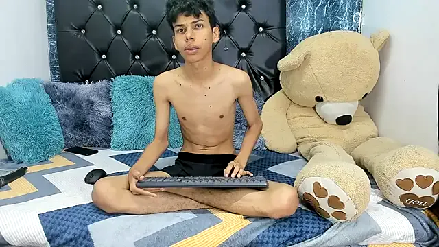 sexyboys_cutex18 — cummmm!!