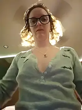 sexygamermomma — Stay naked!