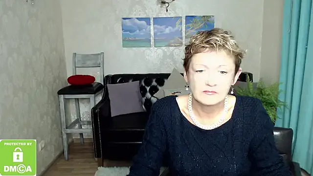 SexyGrandma_ — show your shoulder