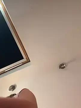 SexySaraxxoo — Boobs out 2 min 