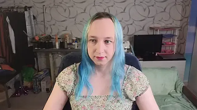 SexyTrixyLove — Get naked
